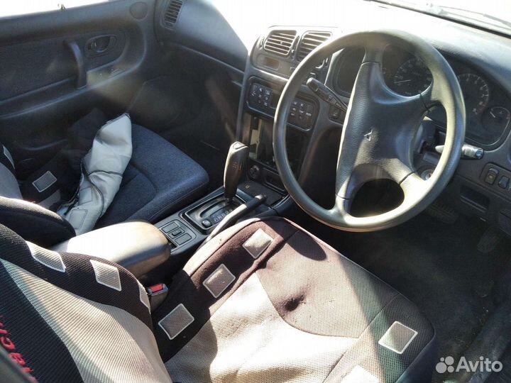 Мицубиси Галант в разборе, 2л двигатель, АКПП