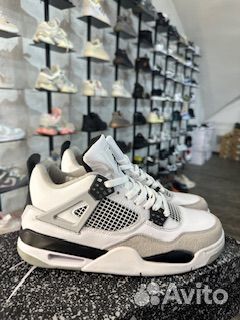 Кроссовки Nike Air Jordan 4 осень