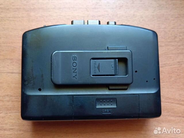 Кассетный плеер Sony walkman объявление продам