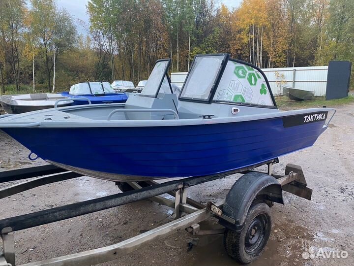 Моторная лодка Тактика-390 DC Нерегистрат