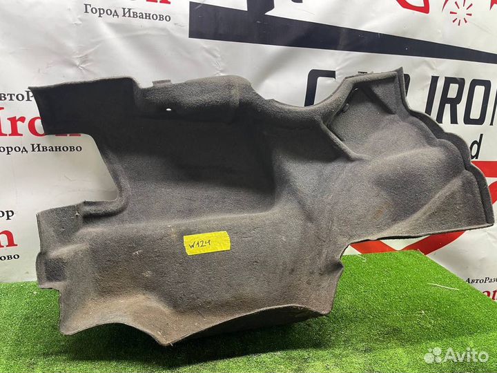 Обшивка багажника левая правая Mercedes w124