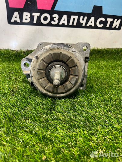 Подушка крепления двигателя Ford Mustang 6 рест