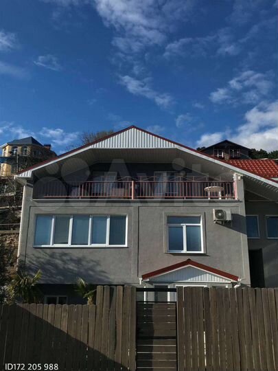 Дом 217 м² на участке 11 сот.