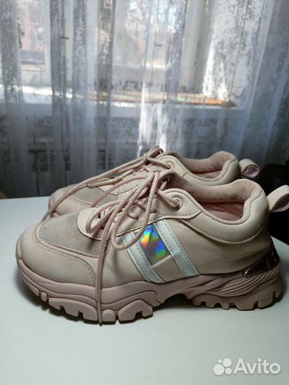 Кроссовки для девочки 35 размер