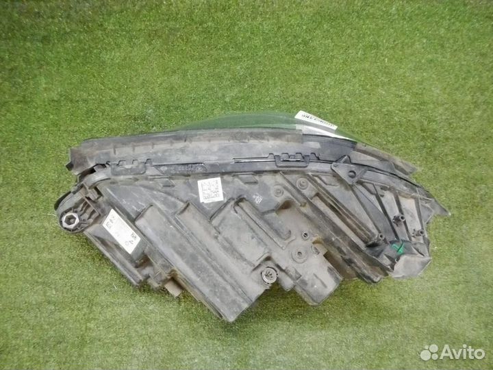 Фара правая Mercedes-Benz E-Class