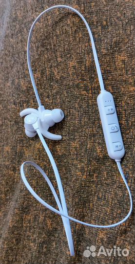 Беспроводные наушники нов. Блютуз