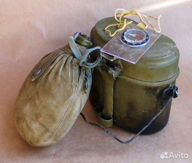 Туристические котелок и фляжка