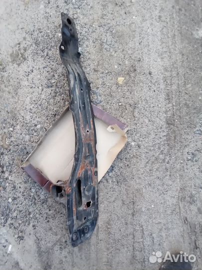 Крепление двигателя тойота королла спринтер 2c