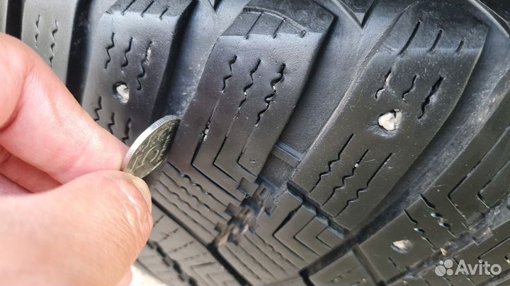 Goodyear UltraGrip SUV 225/65 R17