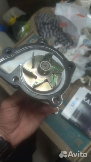 Помпа оригинална мицубиси оутлендер 3 2.0литра