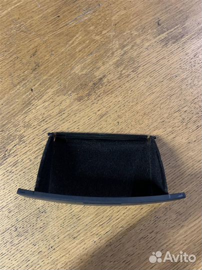 Ящик передней консоли VW Touareg