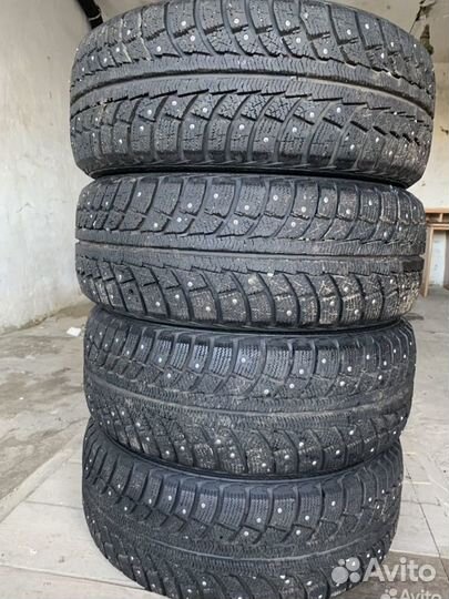 Gislaved Nord Frost 5 215/55 R16