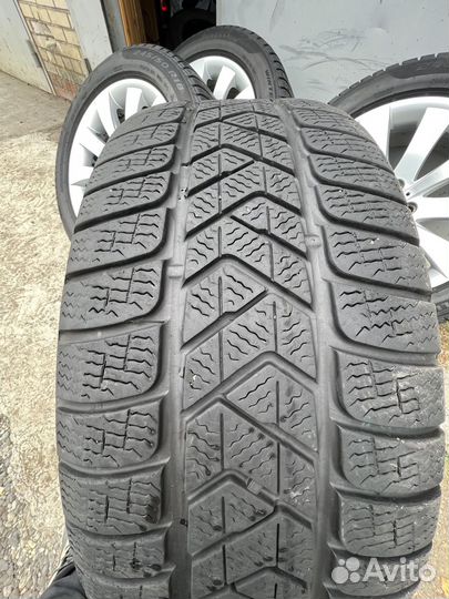 R18 Pirelli Winter Sottozero 3 245/50, PCD 5x120 DIA 72.6