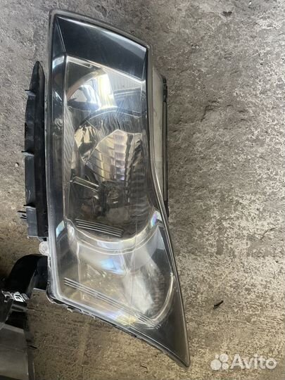 Фара левая Chevrolet Cruze