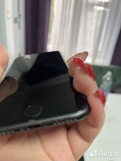 Телефон iPhone 8 64 gb