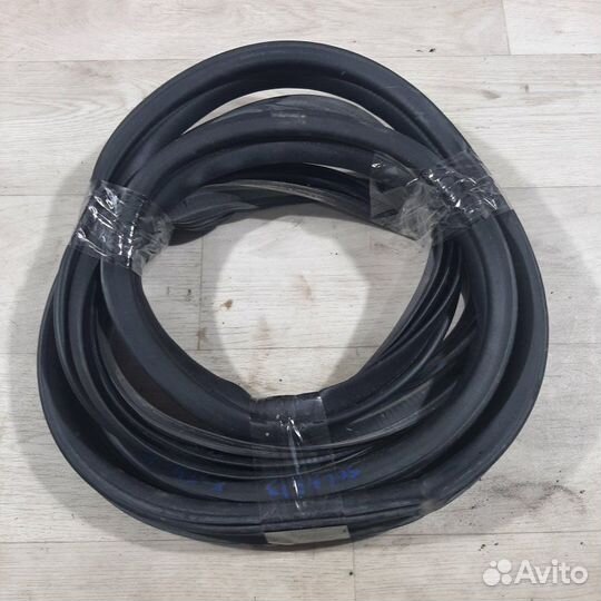 Уплотнительная резинка крышки багажника Hyundai