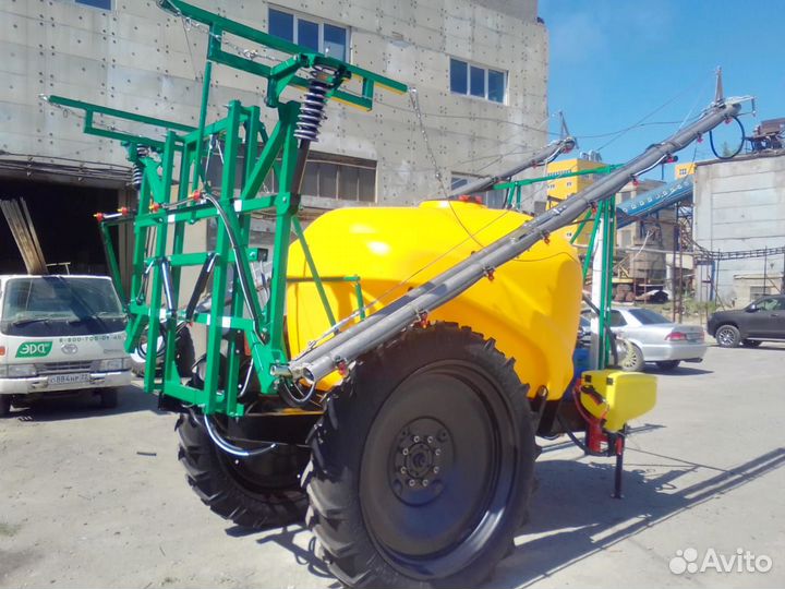 Опрыскиватель прицепной 