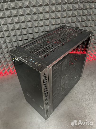 Корпус Thermaltake View 31