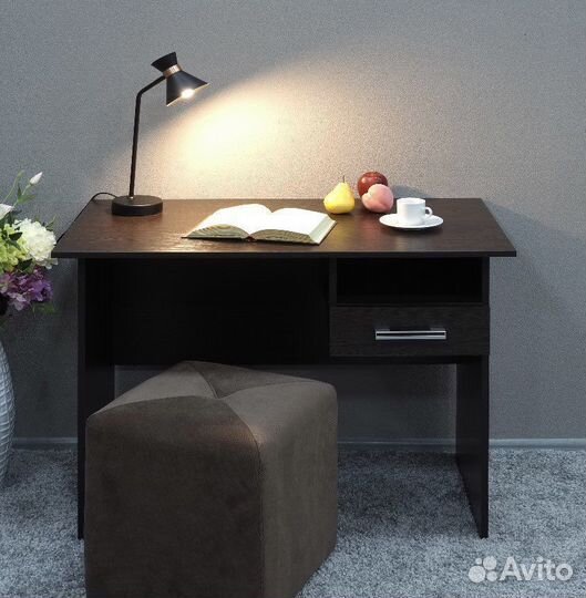 Стол письменный