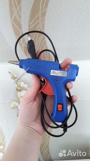 Клеевой пистолет