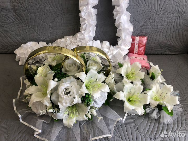 Свадебные украшения на машину