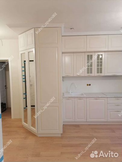 Кухня в Потолок под Заказ