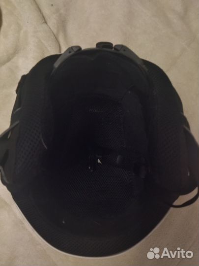 Защитный горнолыжный шлем Carrera