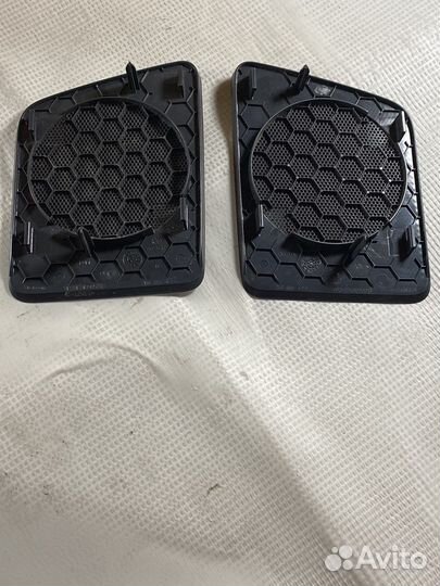 2k0858425 2K0858426 сетка защита динамиков caddy 3