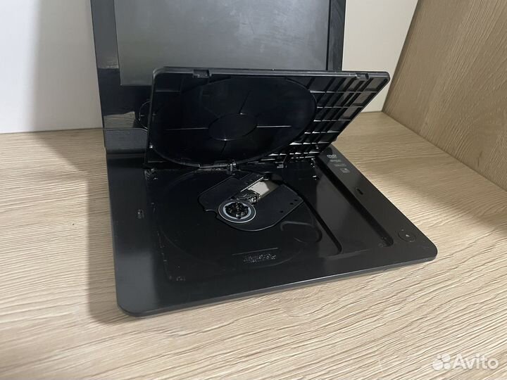 Плеер LG portable DVD CD player