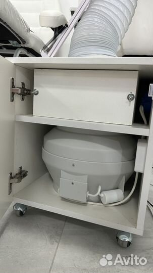 Вытяжка для педикюра Dult