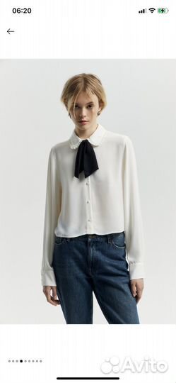 Укороченная блуза прямого кроя со съемным бантом