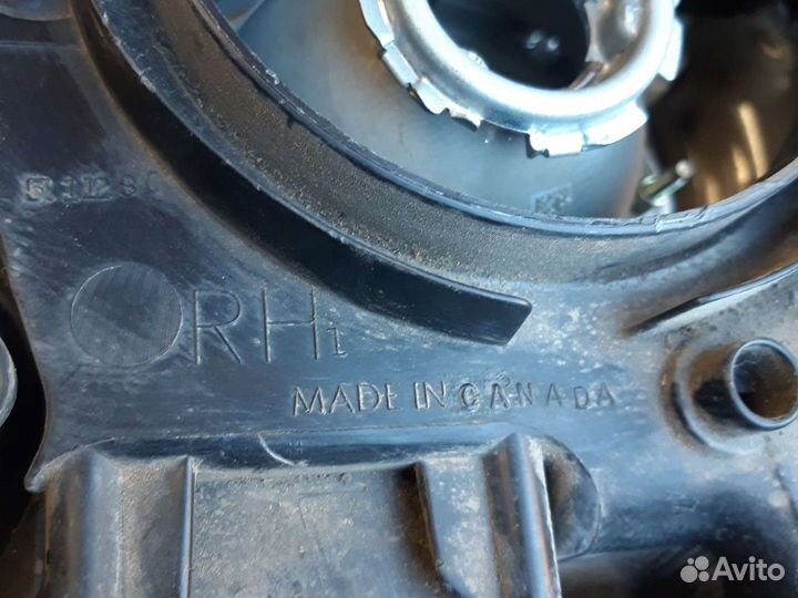 Фара правая Chrysler Grand Voyager