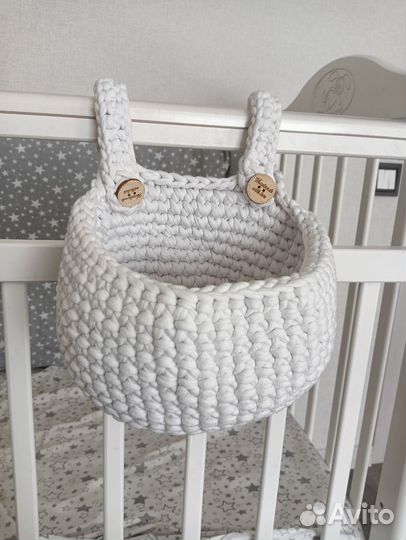 Корзинка-органайзер в детскую кроватку