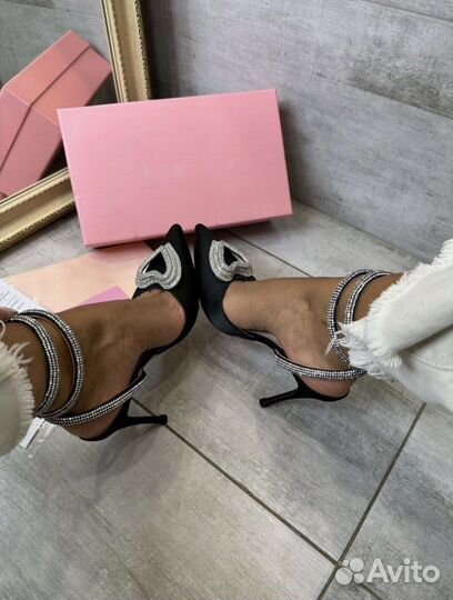 Туфли на каблуке