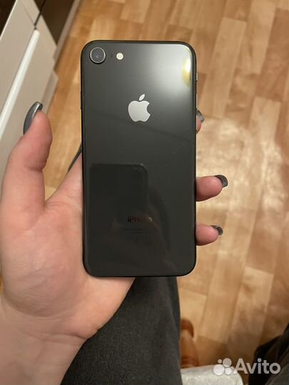 iPhone 8, 64 ГБ