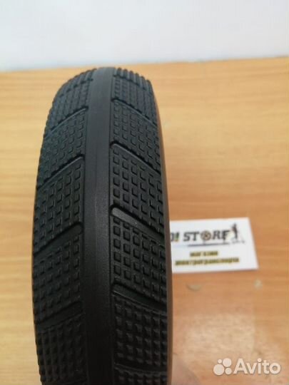 Литая покрышка для электросамоката Kugoo X1