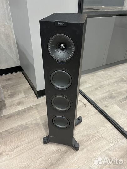 Акустическая система KEF Q550 Satin Black