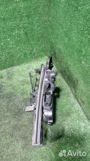 Замок двери задней правой Ford Focus