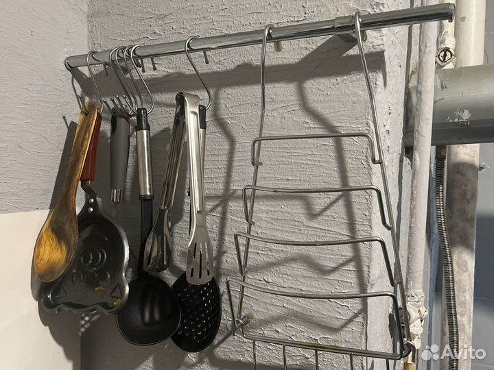 Рейлинг с комплектацией для посуды