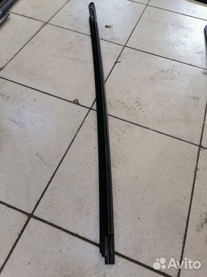 Бархотка внешняя на дверь передняя правая