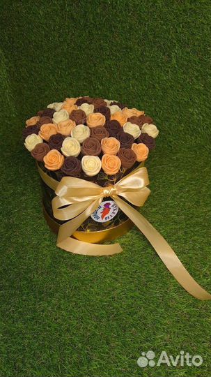 Шоколадные Розы - 51 шт в Шляпной Коробке