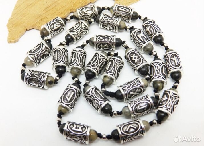 Четки с рунами и натуральным камнем