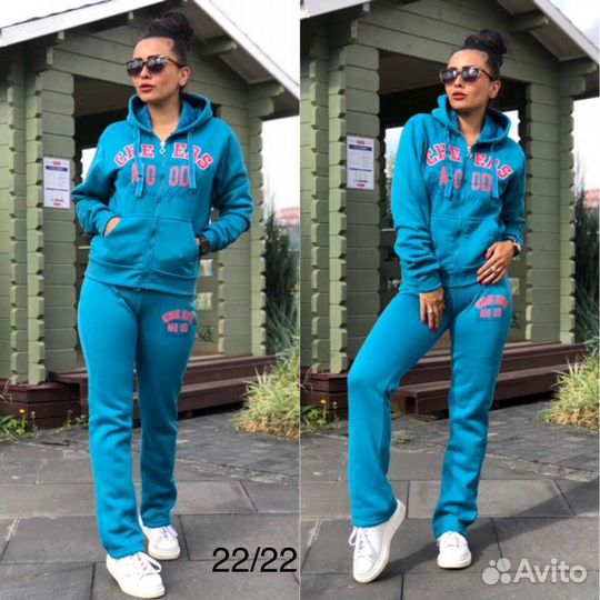 Спортивный костюм женский