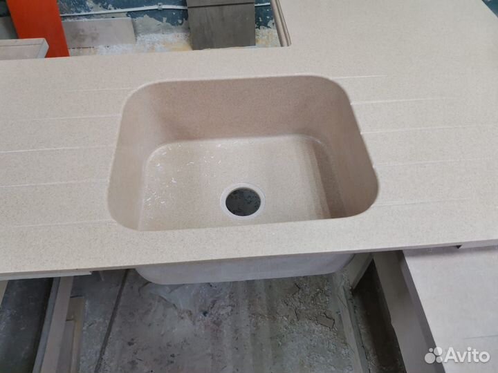 Столешница из искусственного камня