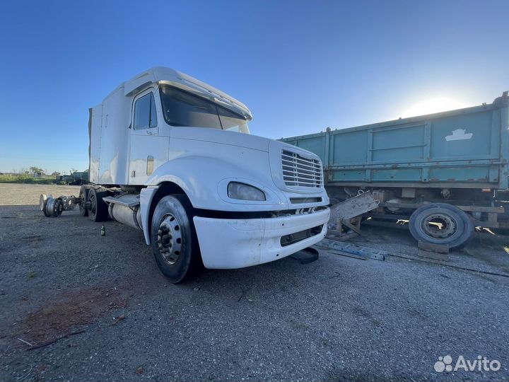 Freightliner Columbia, 2003