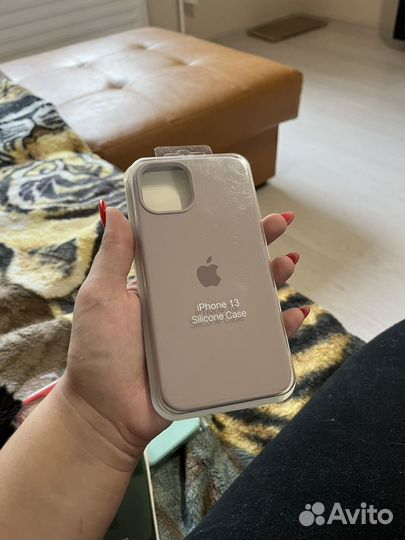 Чехол на iPhone 13