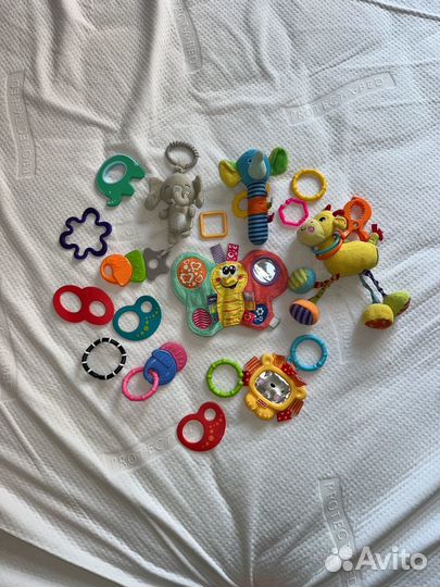 Детские игрушки до 1 года пакетом