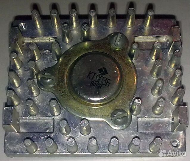 Транзистор кт903, П702, П217В, П216 на радиаторе