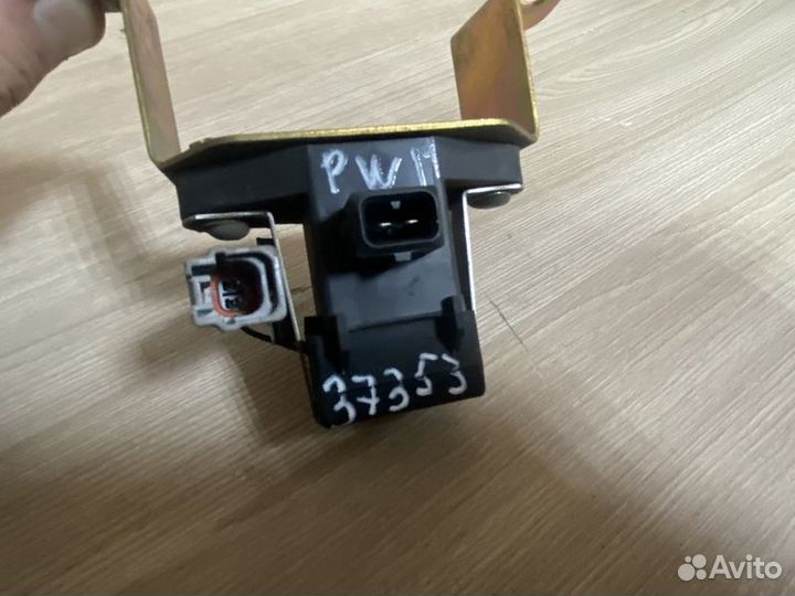 Блок электронный Nissan Avenir W11 с1998-2005г аве