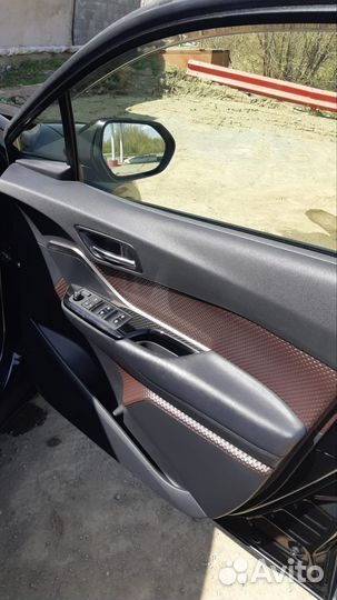 Toyota C-HR 1.2 CVT, 2018, 100 000 км